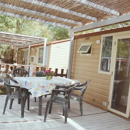 مكان تخييم Village Costa Est ريوتورتو